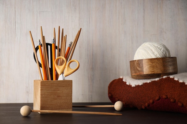 stół roboczy z kanwą